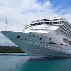 Круизный лайнер Carnival Freedom